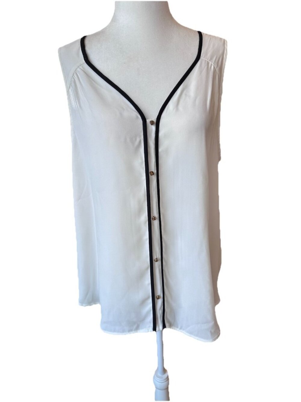Women's LUSH White Black Trim Blouse Sz XL Sleeveless Flowy Business